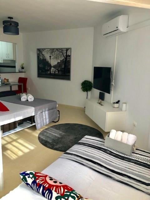 Studio In The Center Of Torremolinos Apartamento Exterior foto